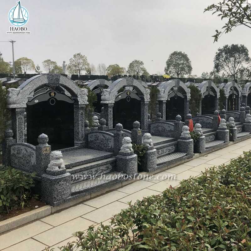 Asya Tarzı Granit Aslan Oyma Mezarlığı Anıtı
